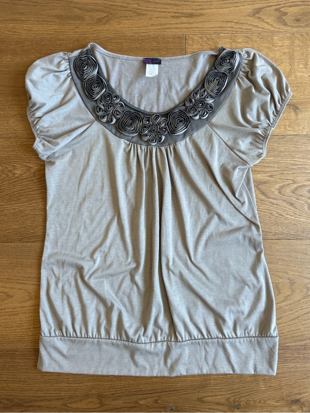 Y2K Women’s Embellished Scoop Neck Top - grey